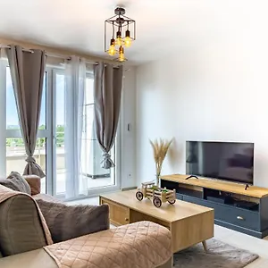 charmante-rsidence-avec-parking-priv-sur-place.hotels-rhonealpes.com/